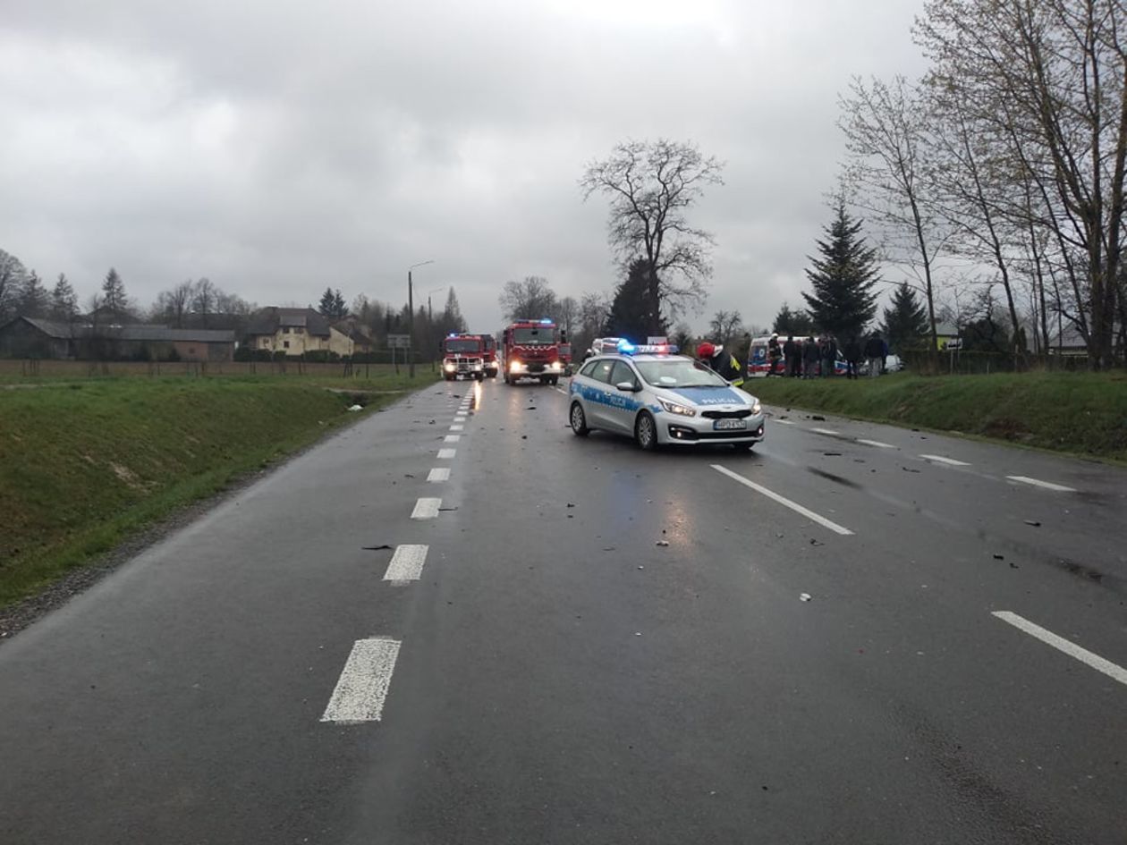  Wypadek w Wilkołazie 16.04.2019 (zdjęcie 1) - Autor: OSP KSRG Wilkołaz