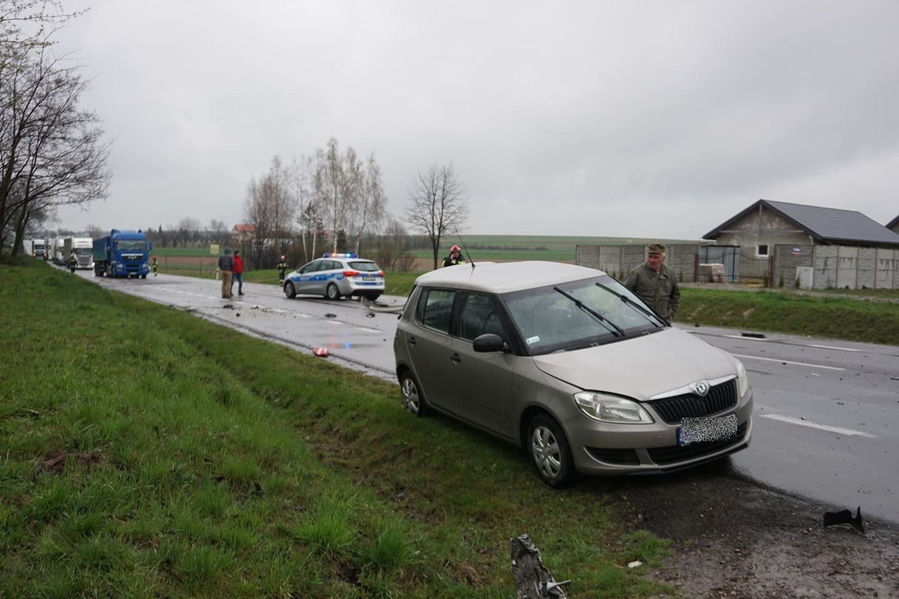  Wypadek w Wilkołazie 16.04.2019 (zdjęcie 1) - Autor: OSP KSRG Wilkołaz