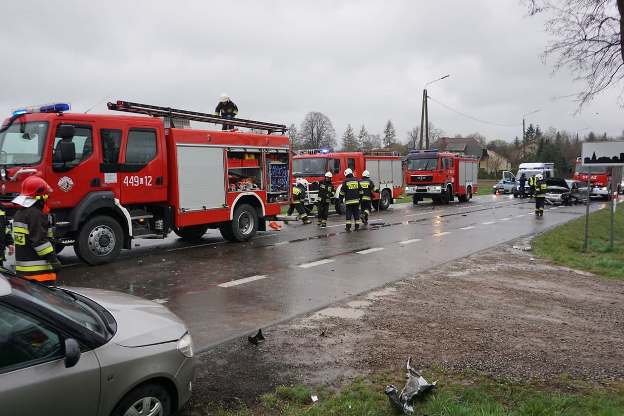  Wypadek w Wilkołazie 16.04.2019 (zdjęcie 1) - Autor: OSP KSRG Wilkołaz