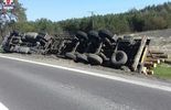 Jeziernia Podbełżec: Przewrócona ciężarówka z drewnem (zdjęcie 2)