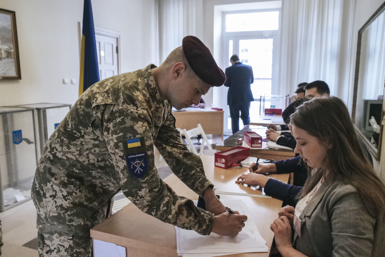  Wybory prezydenckie na Ukrainie (zdjęcie 1) - Autor: Krzysztof Mazur