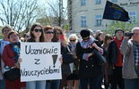 Manifestację nauczycieli w Lublinie poparli też uczniowie (zdjęcie 5)