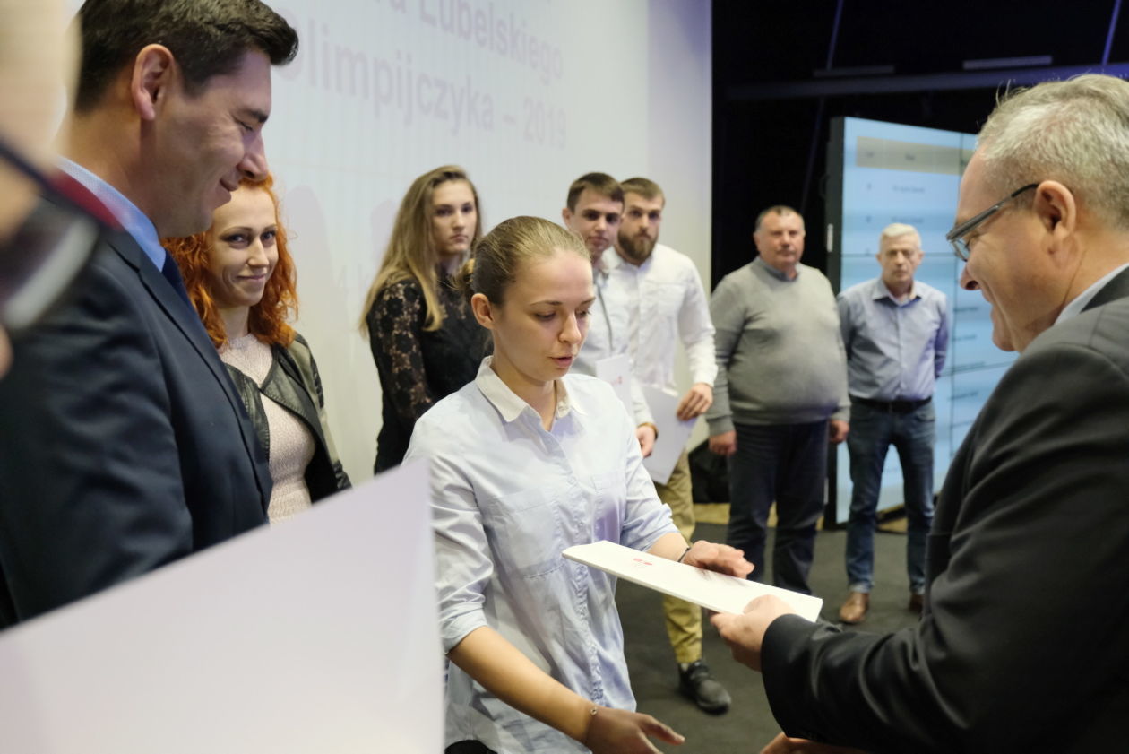  Dzień Olimpijczyka: wręczenie stypendiów sportowych Województwa Lubelskiego (zdjęcie 1) - Autor: Maciej Kaczanowski