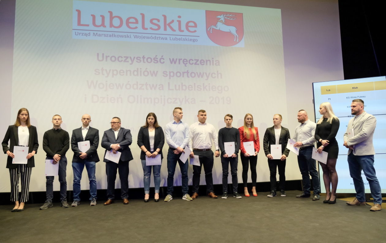  Dzień Olimpijczyka: wręczenie stypendiów sportowych Województwa Lubelskiego (zdjęcie 1) - Autor: Maciej Kaczanowski