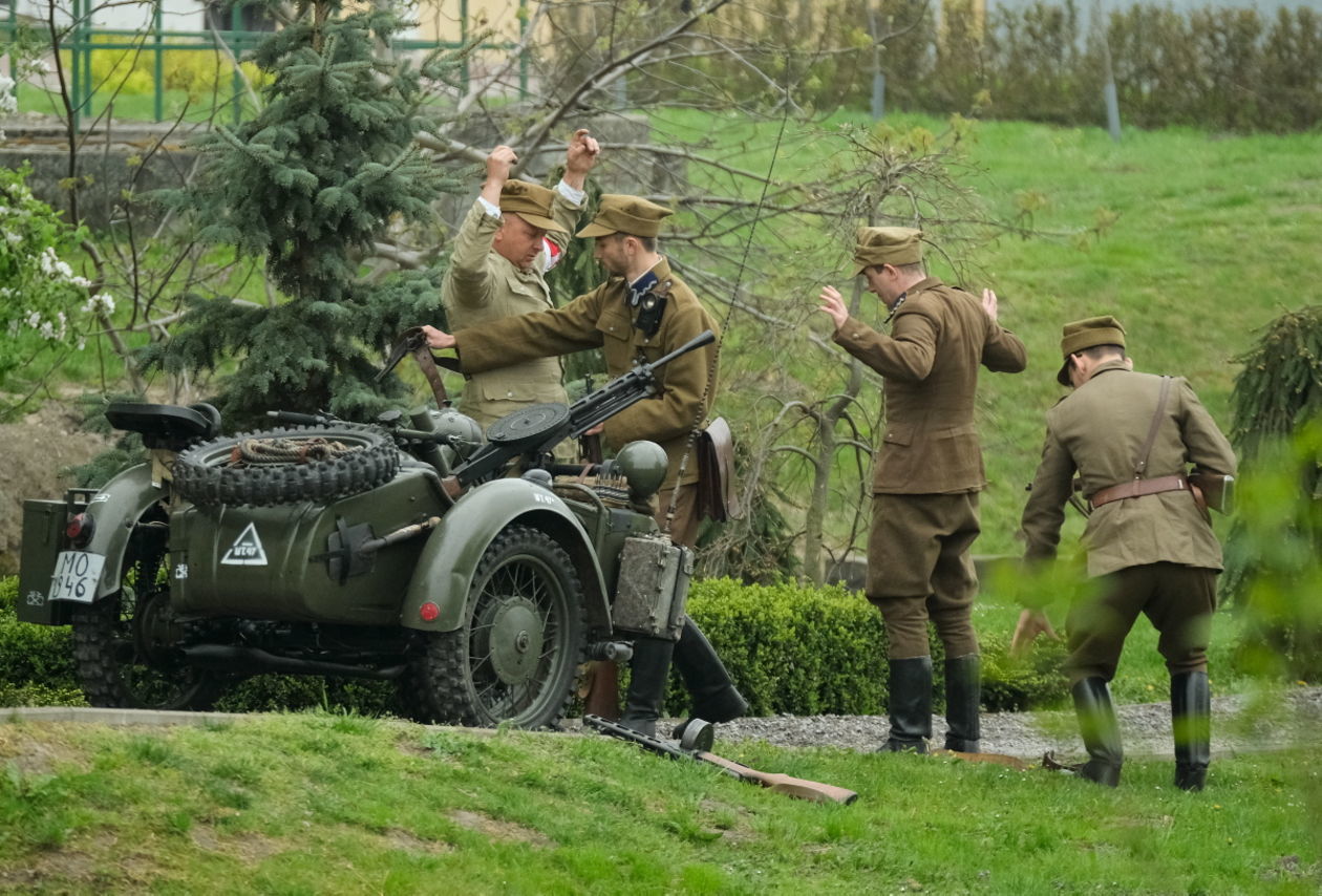  Rekonstrukcja: bitwa partyzantów w Bełżycach (zdjęcie 1) - Autor: Maciej Kaczanowski