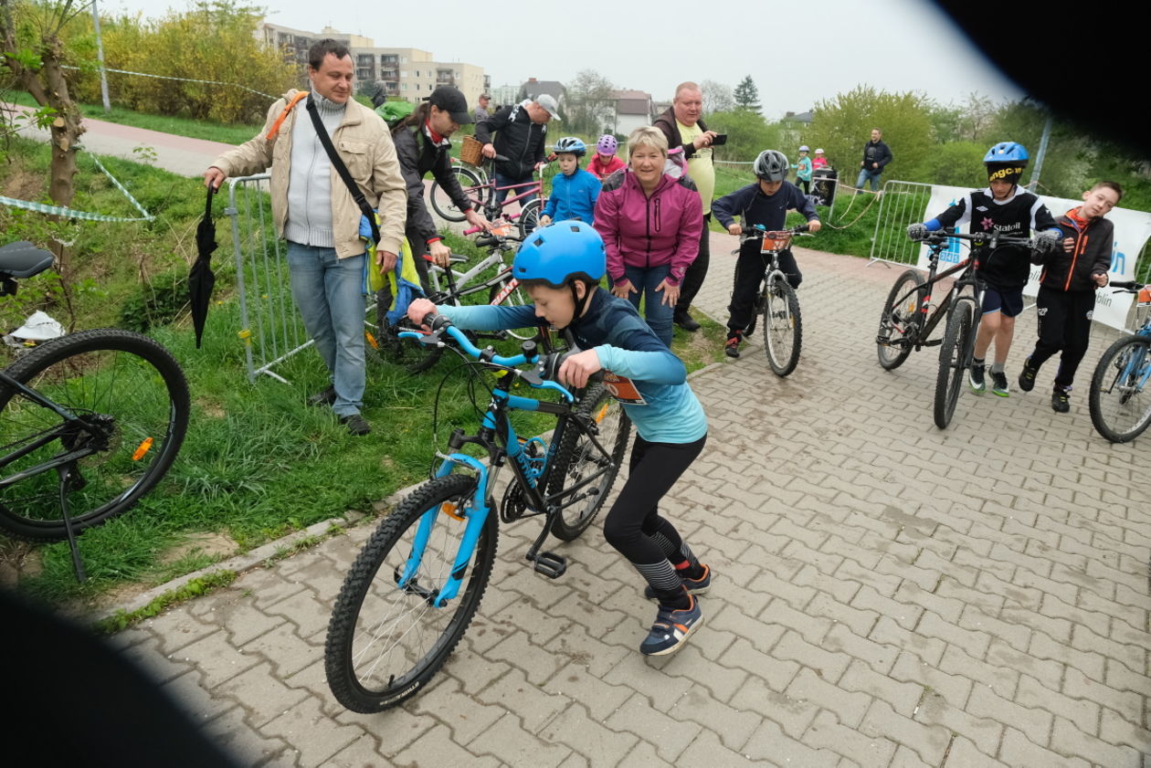  Duathlon na Globusie (zdjęcie 1) - Autor: Maciej Kaczanowski