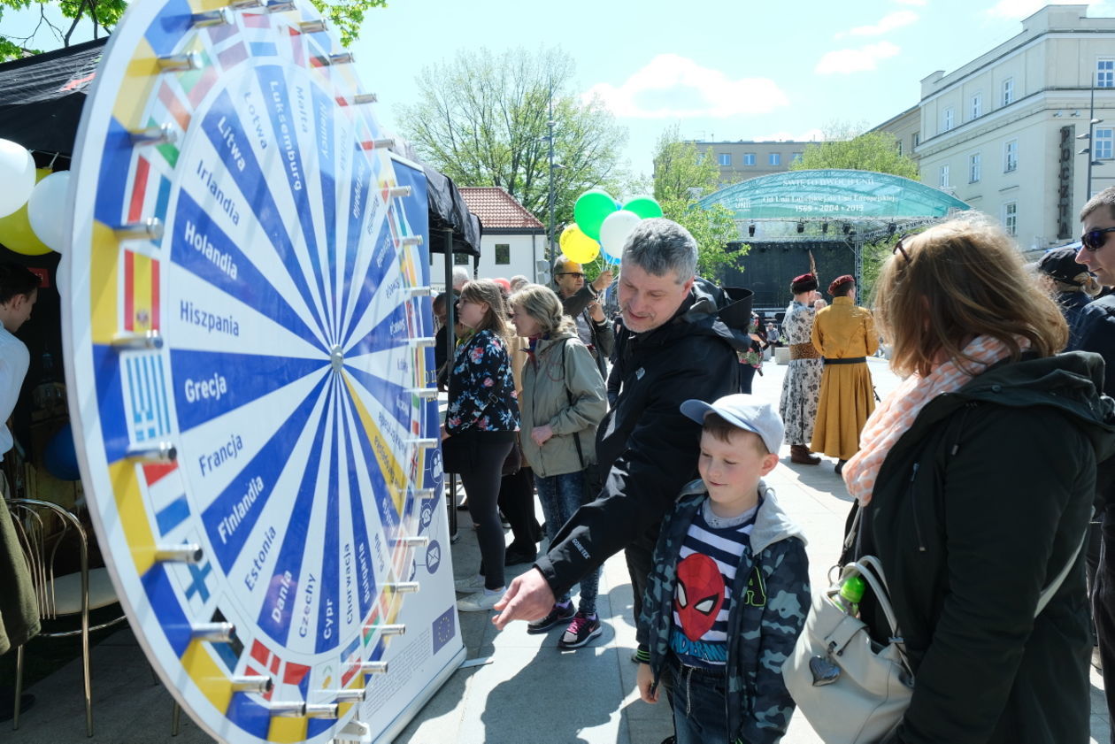  Festiwal Dzieci: Piknik Europejski na pl. Litewskim (zdjęcie 20) - Autor: Maciej Kaczanowski