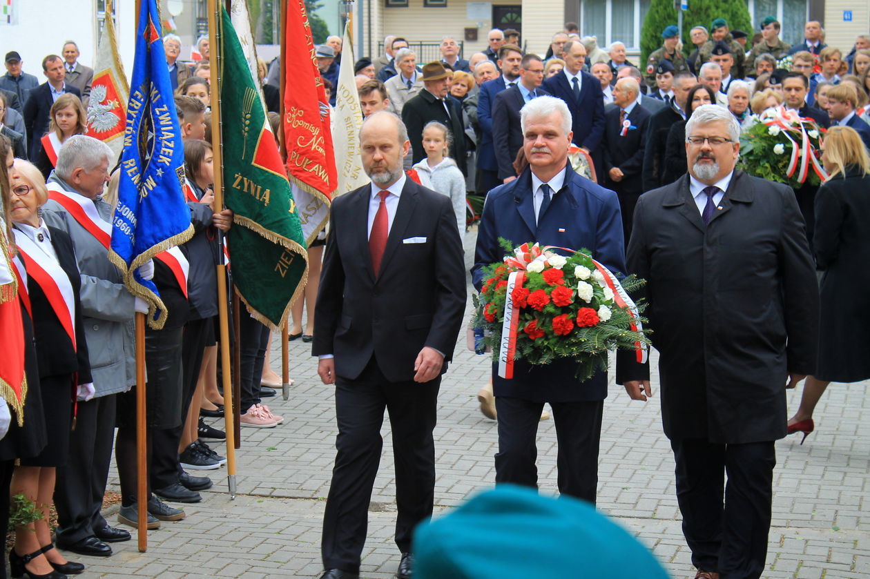  Puławy w rocznicę uchwalenia trzeciomajowej konstytucji  (zdjęcie 1) - Autor: Radosław Szczęch