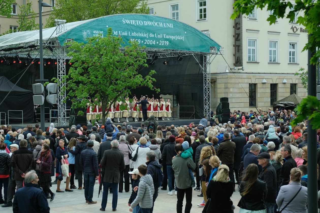  Występy poświęcone 200 rocznicy urodzin Stanisława Moniuszki (zdjęcie 1) - Autor: Maciej Kaczanowski