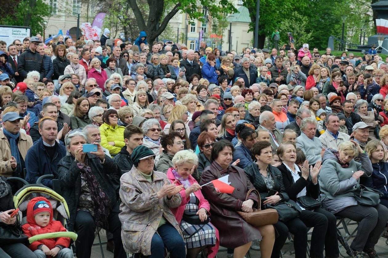  Występy poświęcone 200 rocznicy urodzin Stanisława Moniuszki (zdjęcie 1) - Autor: Maciej Kaczanowski