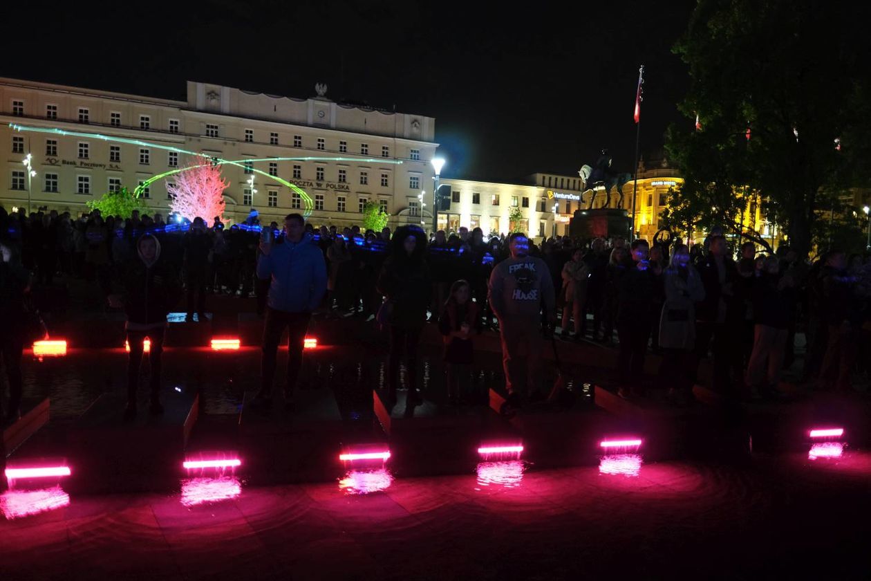  Fontanna: Premiera widowiska pt Unia Narodów z okazji 450. rocznicy zawarcia unii lubelskiej (zdjęcie 1) - Autor: Maciej Kaczanowski