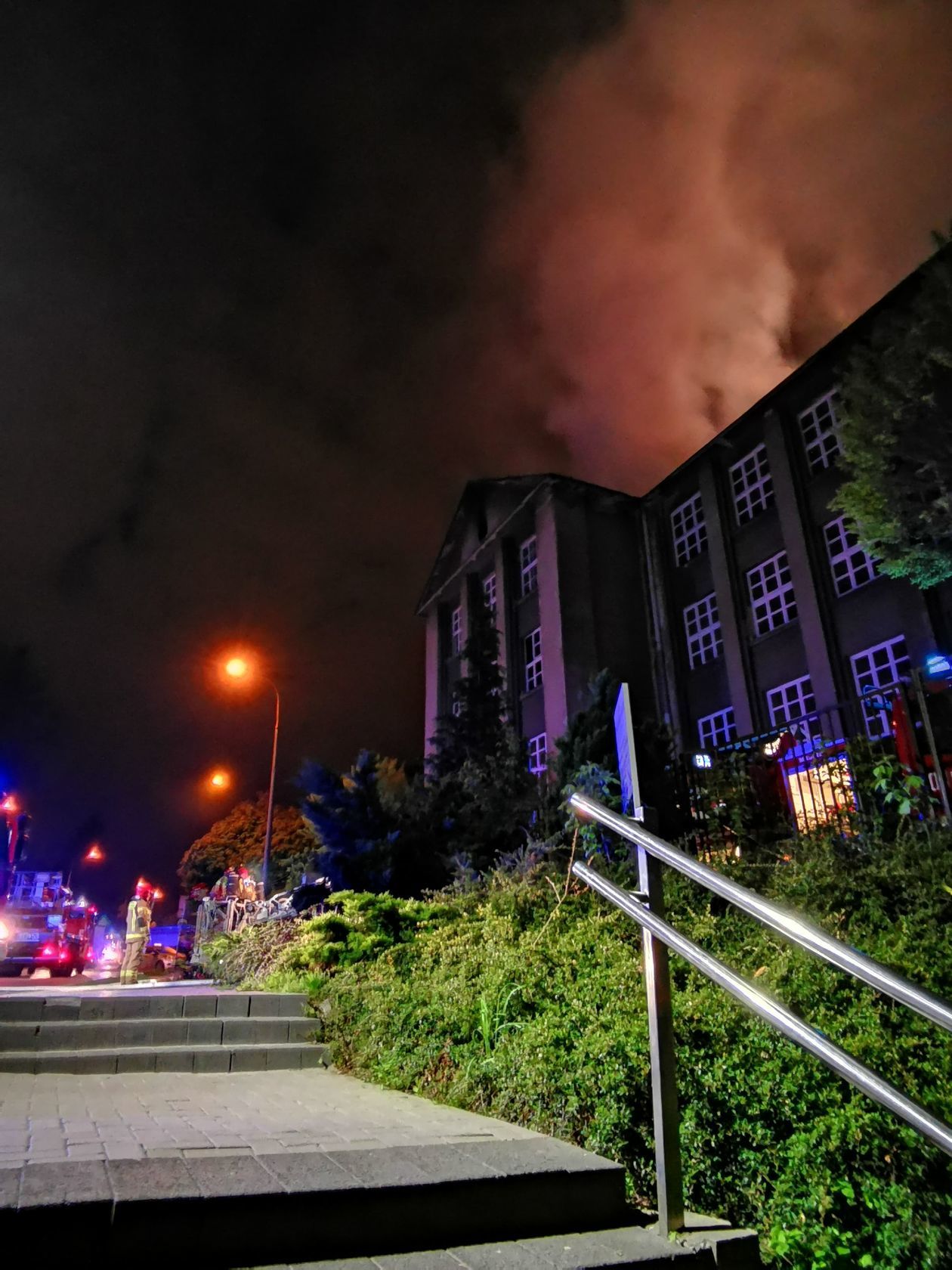  Pożar przy ul. Spokojniej w Lublinie (zdjęcie 1) - Autor: Paweł Bielec