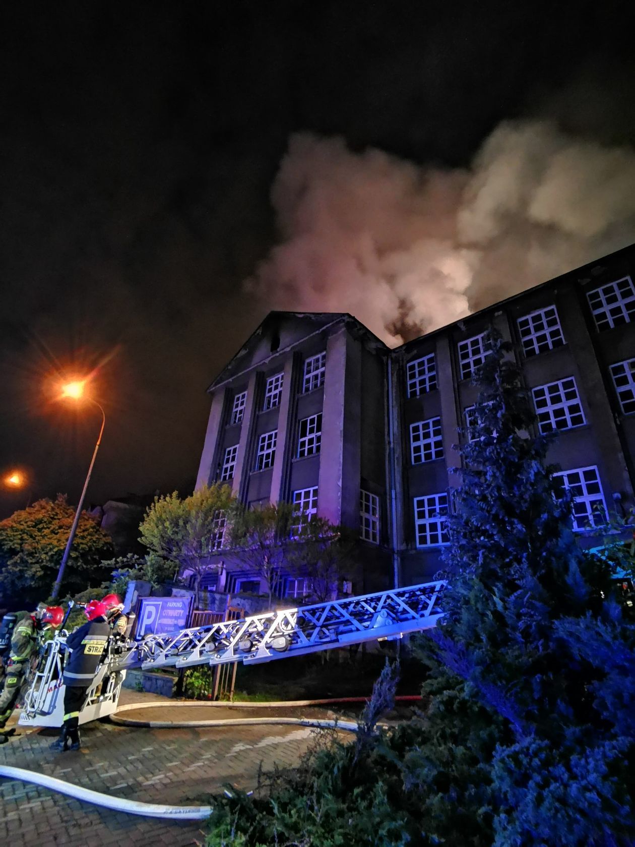  Pożar przy ul. Spokojniej w Lublinie (zdjęcie 1) - Autor: Paweł Bielec