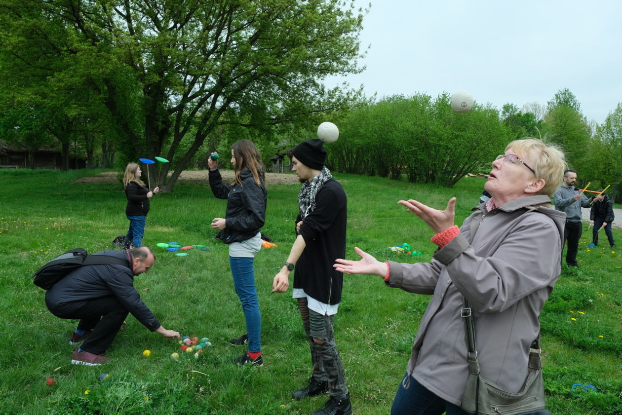  Skansen: Familijny piknik urodzinowy Stanisława Moniuszki (zdjęcie 1) - Autor: Maciej Kaczanowski