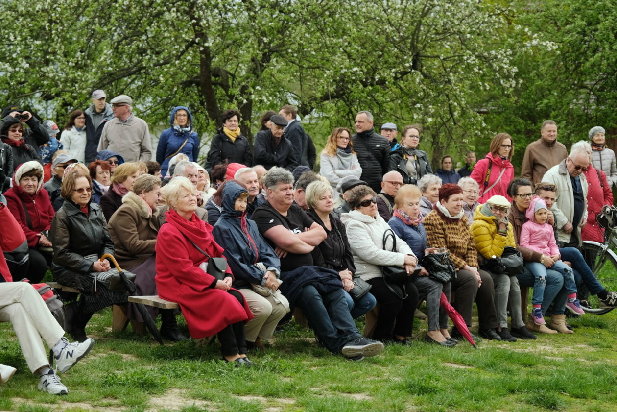  Skansen: Familijny piknik urodzinowy Stanisława Moniuszki (zdjęcie 1) - Autor: Maciej Kaczanowski