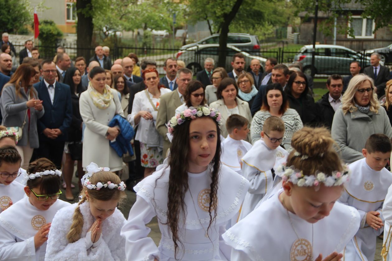  Pierwsza Komunia Święta w Parafii Wniębowzięcia NMP w Białej Podlaskiej (zdjęcie 1) - Autor: Ewelina Burda