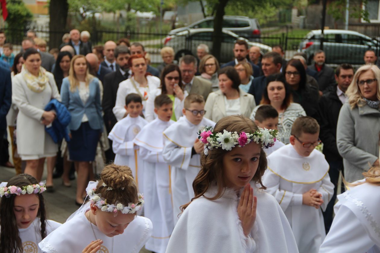  Pierwsza Komunia Święta w Parafii Wniębowzięcia NMP w Białej Podlaskiej (zdjęcie 1) - Autor: Ewelina Burda