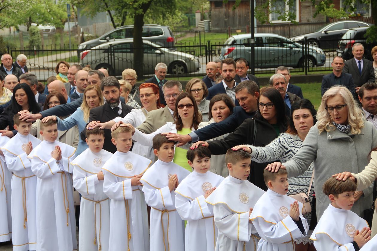  Pierwsza Komunia Święta w Parafii Wniębowzięcia NMP w Białej Podlaskiej (zdjęcie 1) - Autor: Ewelina Burda