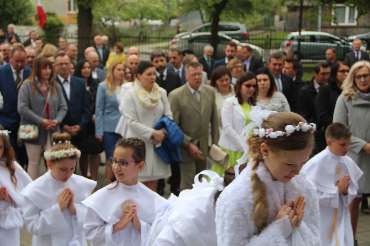  Pierwsza Komunia Święta w Parafii Wniębowzięcia NMP w Białej Podlaskiej (zdjęcie 1) - Autor: Ewelina Burda