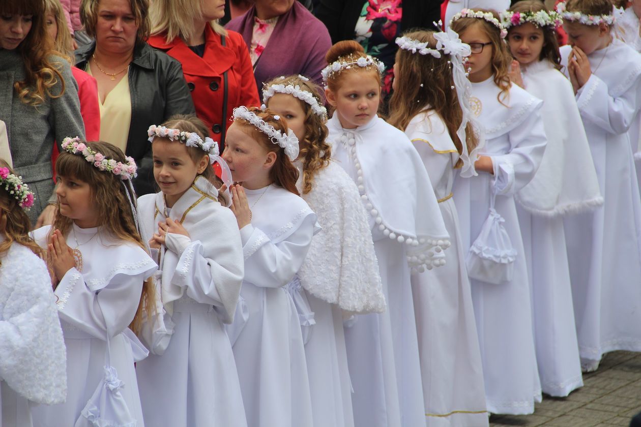  Pierwsza Komunia Święta w Parafii Wniębowzięcia NMP w Białej Podlaskiej (zdjęcie 1) - Autor: Ewelina Burda