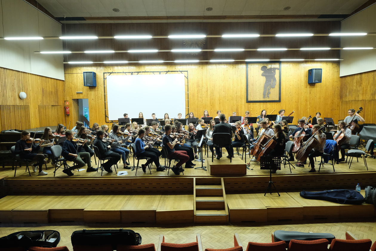  Młodzieżowa Orkiestra Symfoniczna Filharmonii Lubelskiej (zdjęcie 1) - Autor: Maciej Kaczanowski