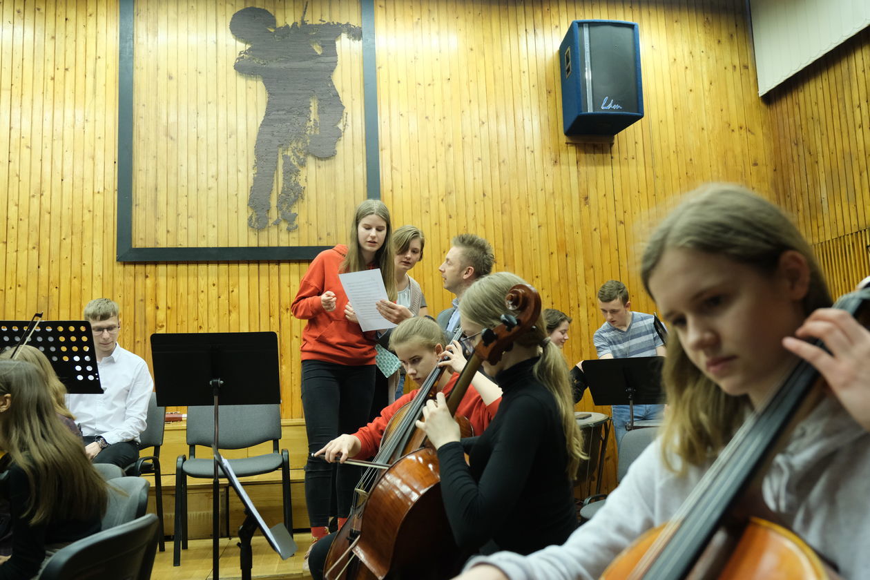  Młodzieżowa Orkiestra Symfoniczna Filharmonii Lubelskiej (zdjęcie 1) - Autor: Maciej Kaczanowski