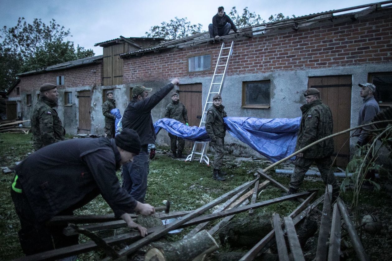  Terytorialsi pomagają po nawałnicy w gm. Wojciechów (zdjęcie 1) - Autor: 2 Lubelska Brygada Obrony Terytorialnej 
