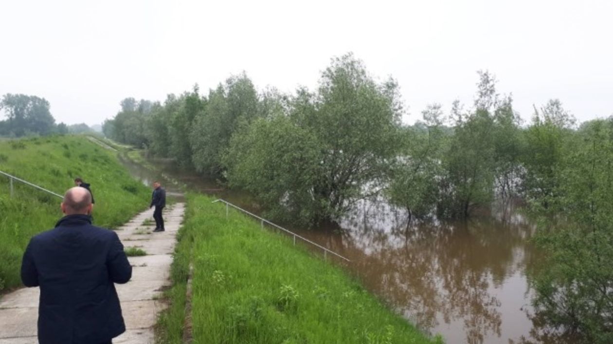  Wysoka woda w Wiśle (gmina Annopol) (zdjęcie 1) - Autor: Starostwo Powiatowe w Kraśniku