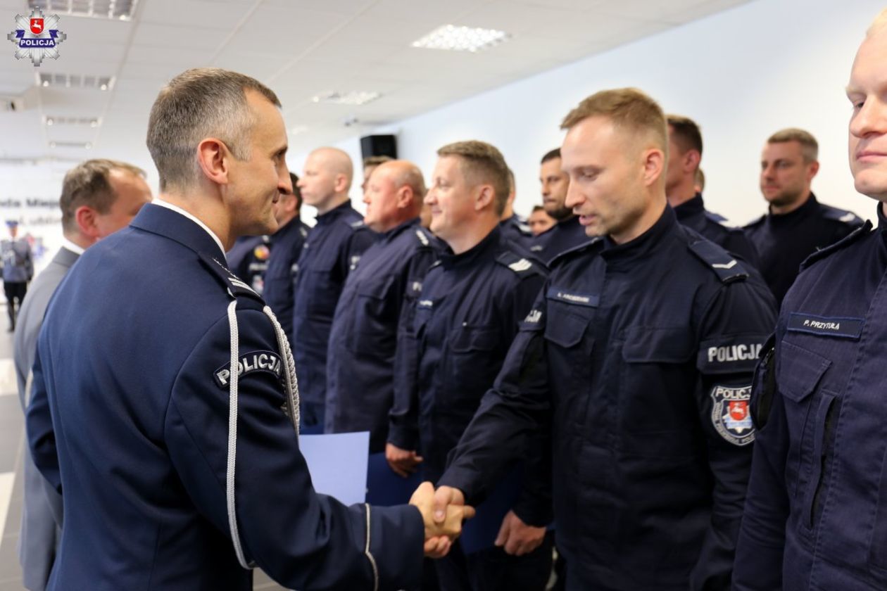  Nowi policjanci w lubelskim garnizonie (zdjęcie 1) - Autor: Policja