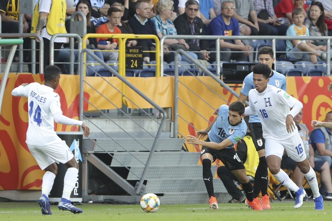  MŚ U-20. Honduras - Urugwaj 0:2 na Arenie Lublin (zdjęcie 1) - Autor: Jacek Szydłowski