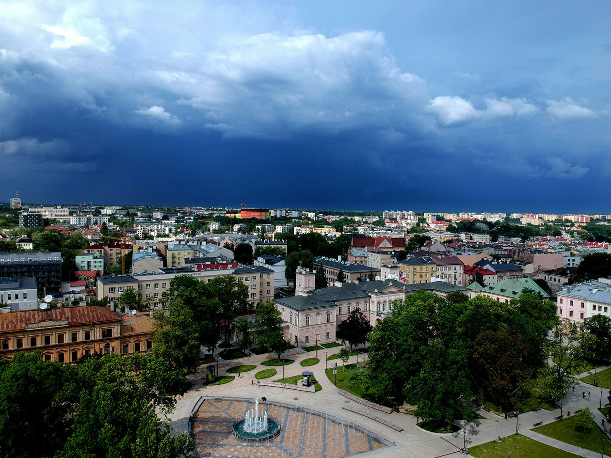  Burzowa chmura nad Lublinem (zdjęcie 4) - Autor: DW
