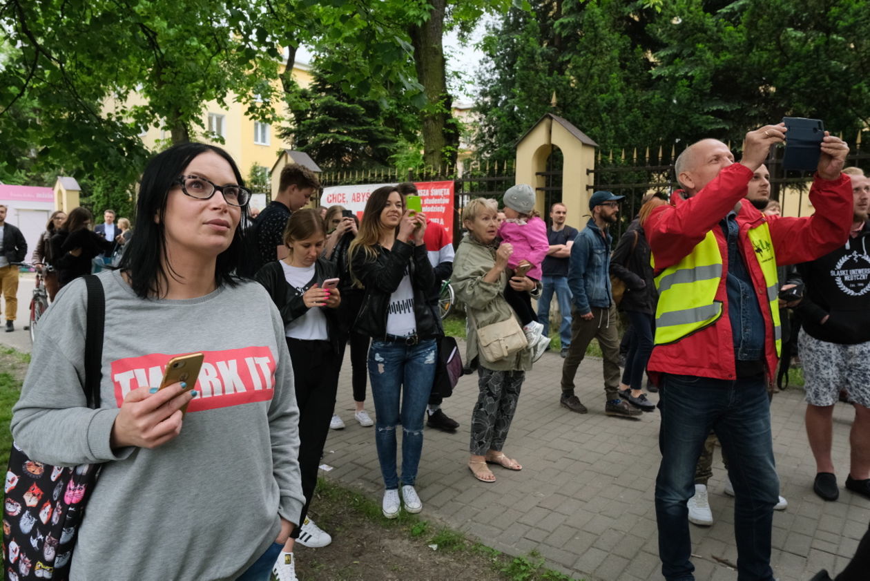  Protest przeciwko wycince drzew z Al. Racławickich w Lublinie (zdjęcie 23) - Autor: Maciej Kaczanowski