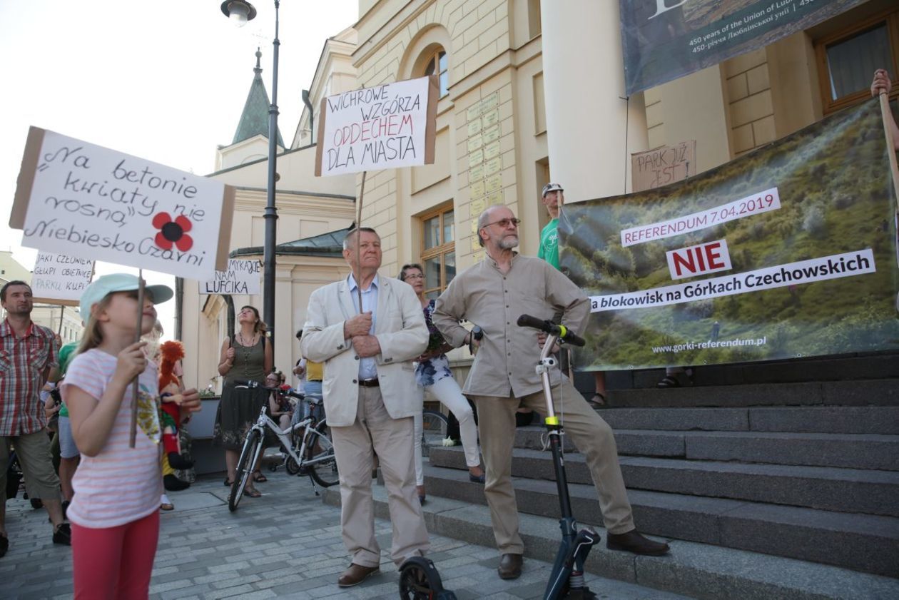  Manifestacja w sprawie górek czechowskich (zdjęcie 1) - Autor: Krzysztof Mazur