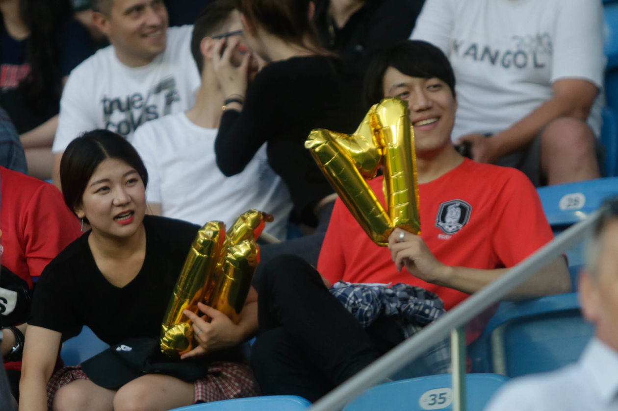  Kibice na meczu MŚ U-20: Korea Południowa - Ekwador (zdjęcie 1) - Autor: Wojciech Szubartowski