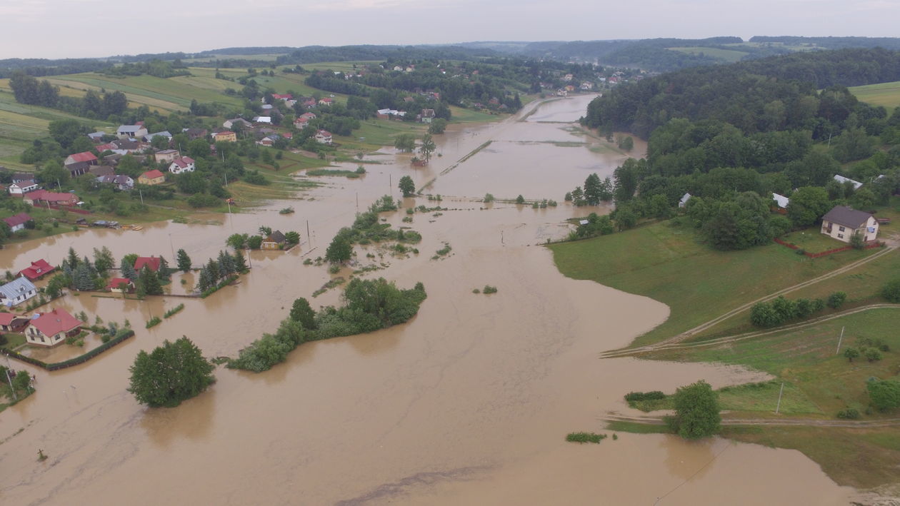  Wierzchowiska Pierwsze i Drugie po ogromnej ulewie (zdjęcie 1) - Autor: Hubert Ryfiński