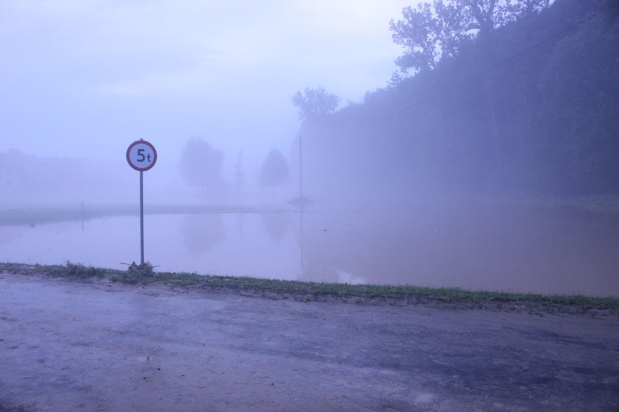  Wierzchowiska w gminie Modliborzyce zalane po ulewie (zdjęcie 1) - Autor: Tomasz Kamiński