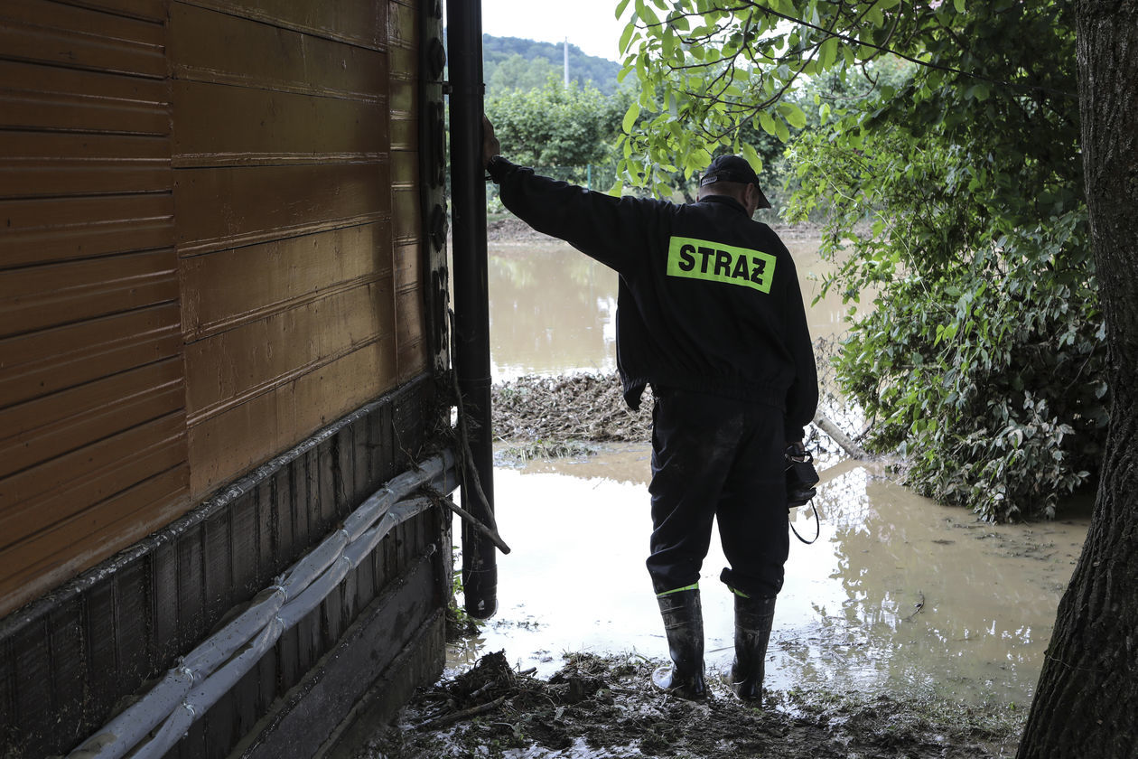  Wierzchowiska w gminie Modliborzyce zalane po ulewie (zdjęcie 1) - Autor: Jacek Szydłowski