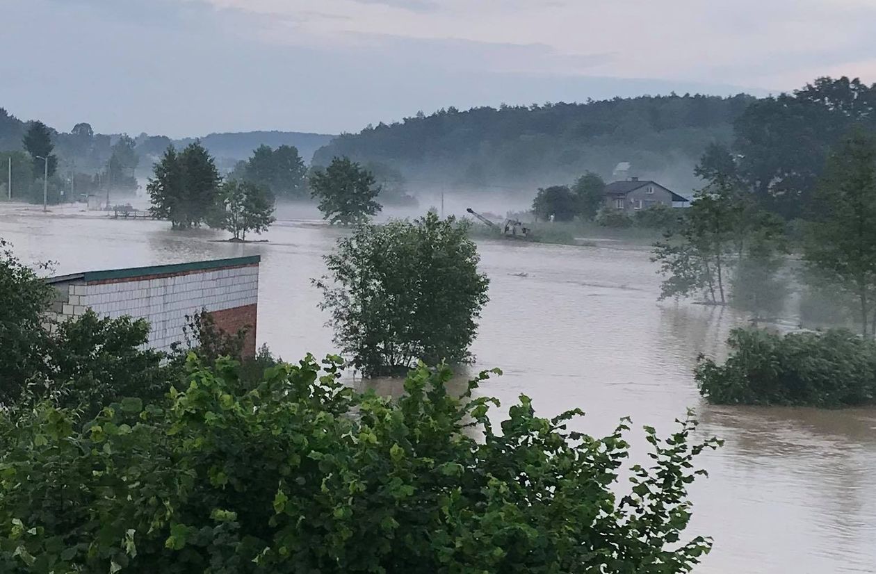 Wierzchowiska w gminie Modliborzyce zalane po ulewie