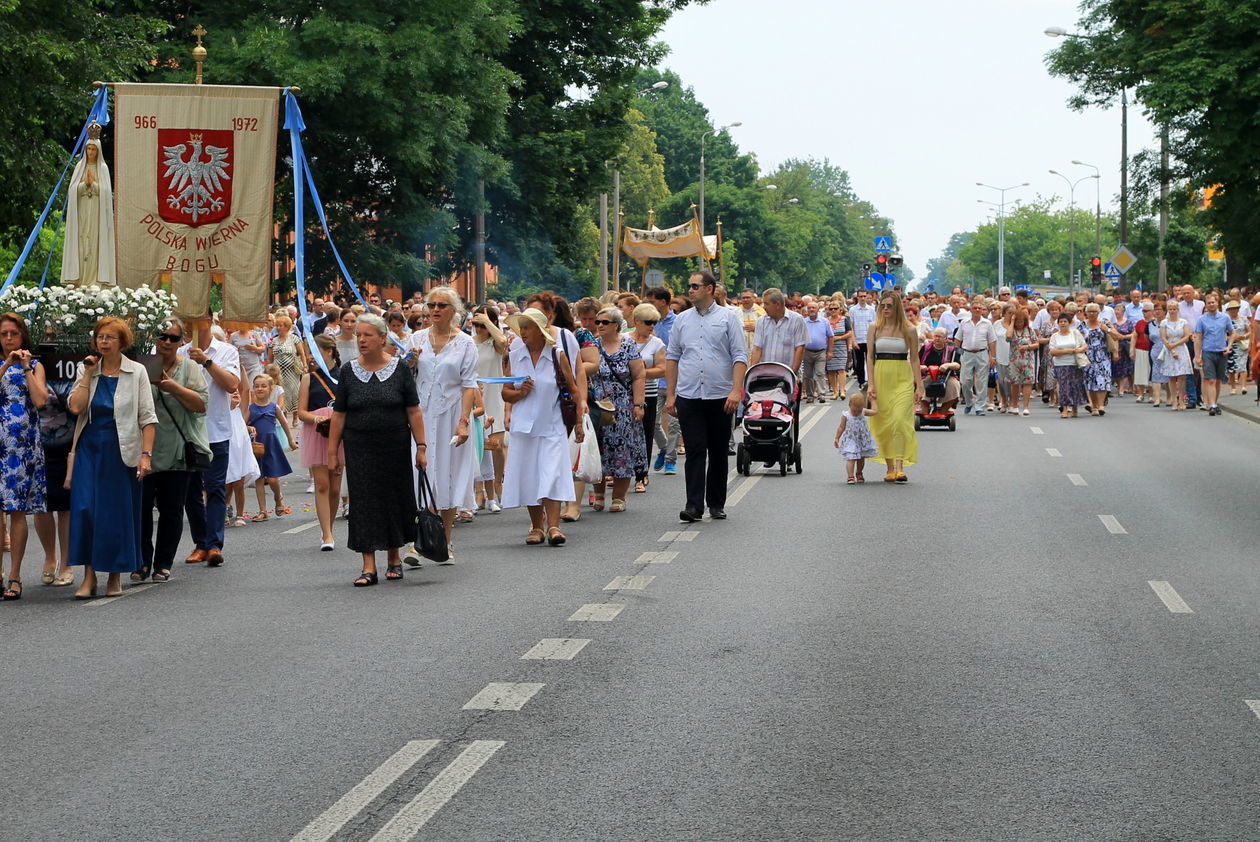  Procesje Bożego Ciała w Puławach (zdjęcie 1) - Autor: Radosław Szczęch