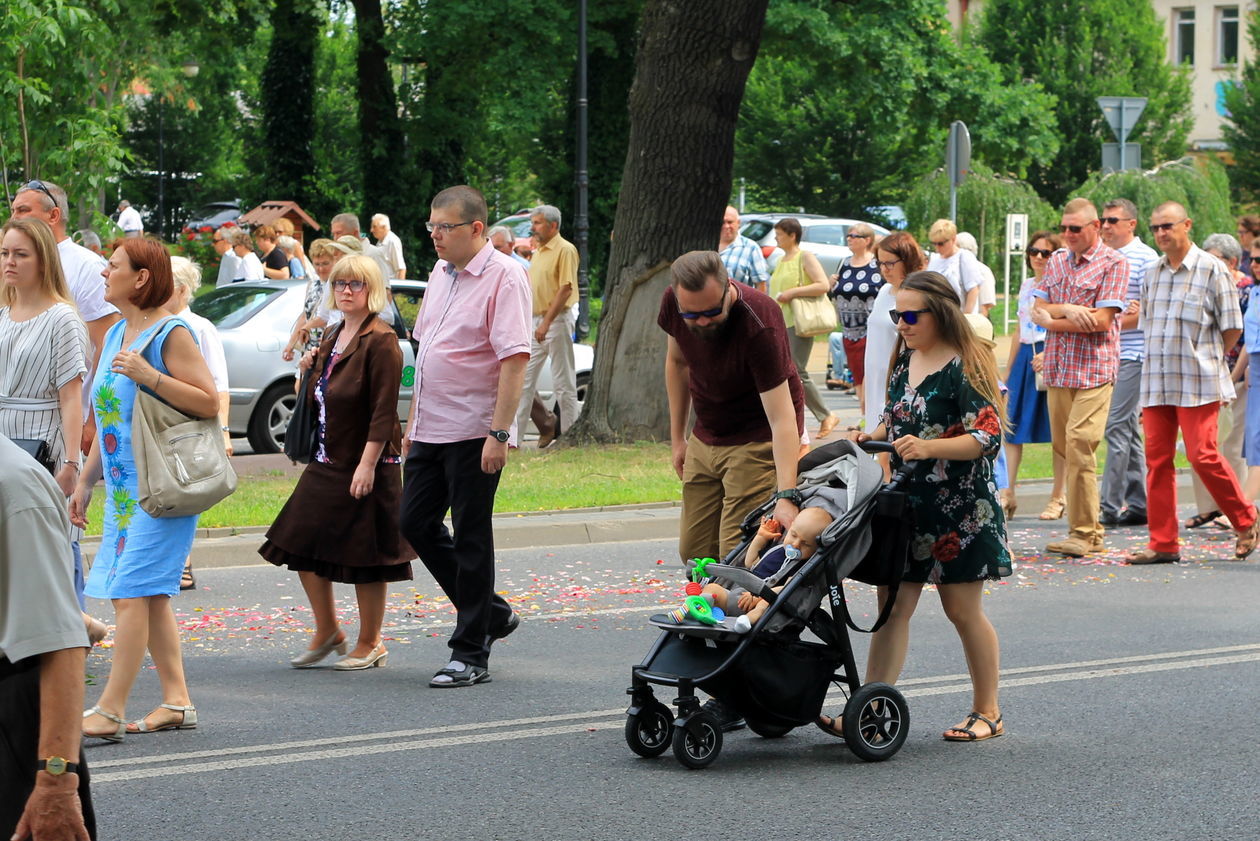  Procesje Bożego Ciała w Puławach (zdjęcie 1) - Autor: Radosław Szczęch