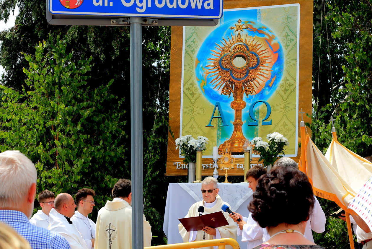  Procesje Bożego Ciała w Puławach (zdjęcie 1) - Autor: Radosław Szczęch