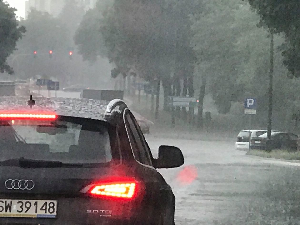 Ulice Lublina po ulewnych opadach deszczu