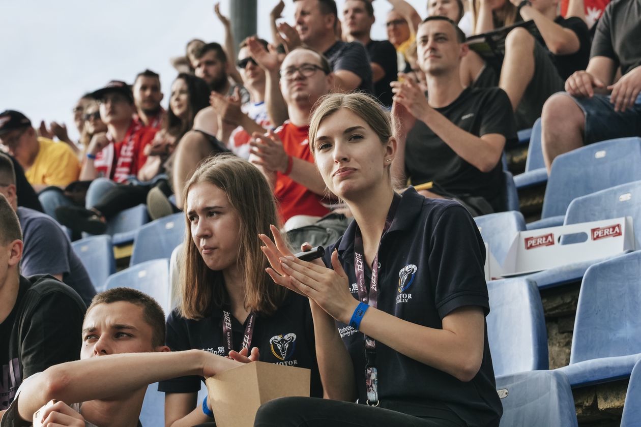  Żużlowe Mistrzostwa Świata Juniorów - kibice (zdjęcie 1) - Autor: Krzysztof Mazur