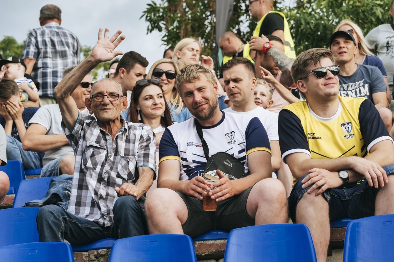  Żużlowe Mistrzostwa Świata Juniorów - kibice (zdjęcie 1) - Autor: Krzysztof Mazur