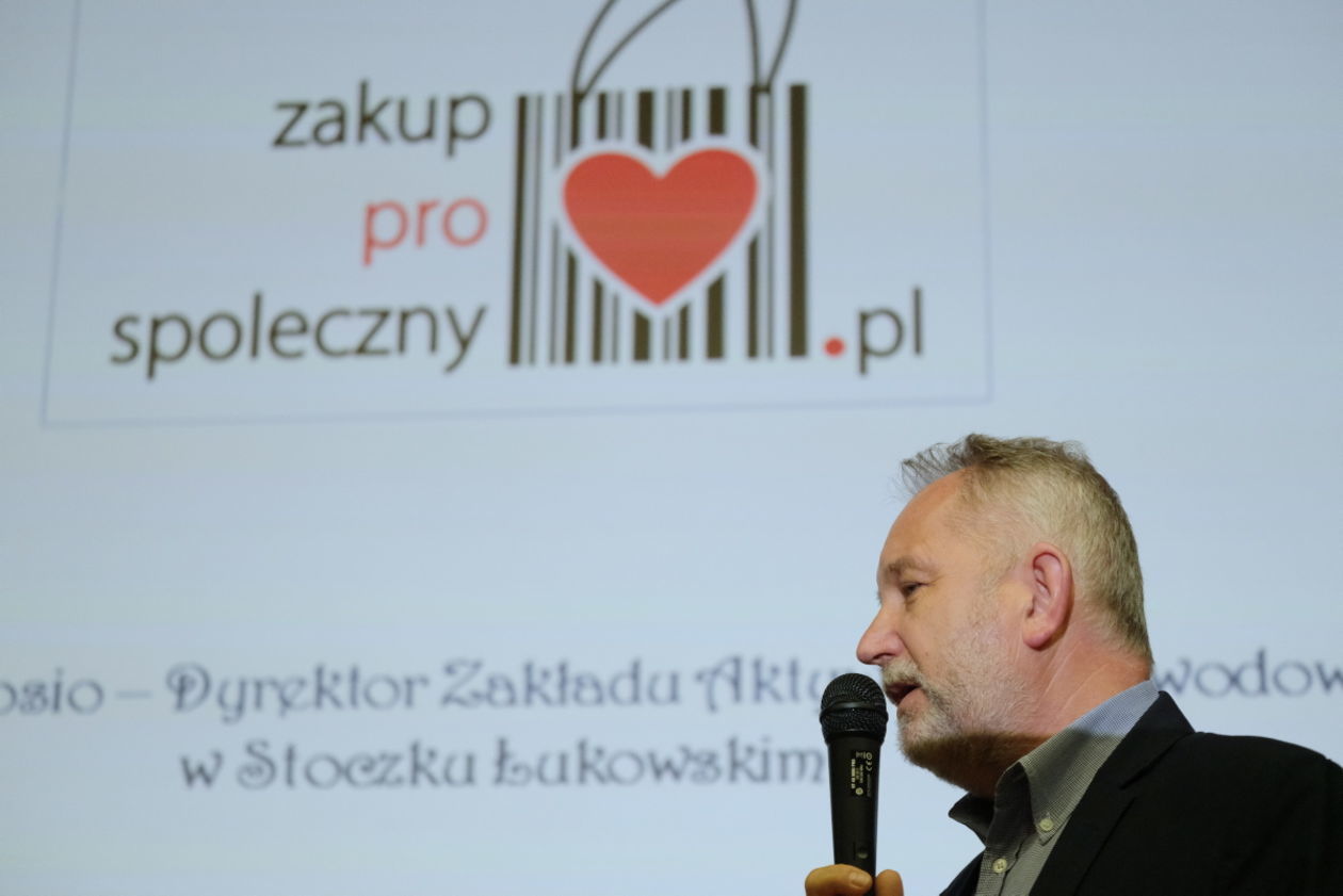  Gala ROPS: wręczenie certyfikatów Zakup prospołeczny (zdjęcie 1) - Autor: Maciej Kaczanowski