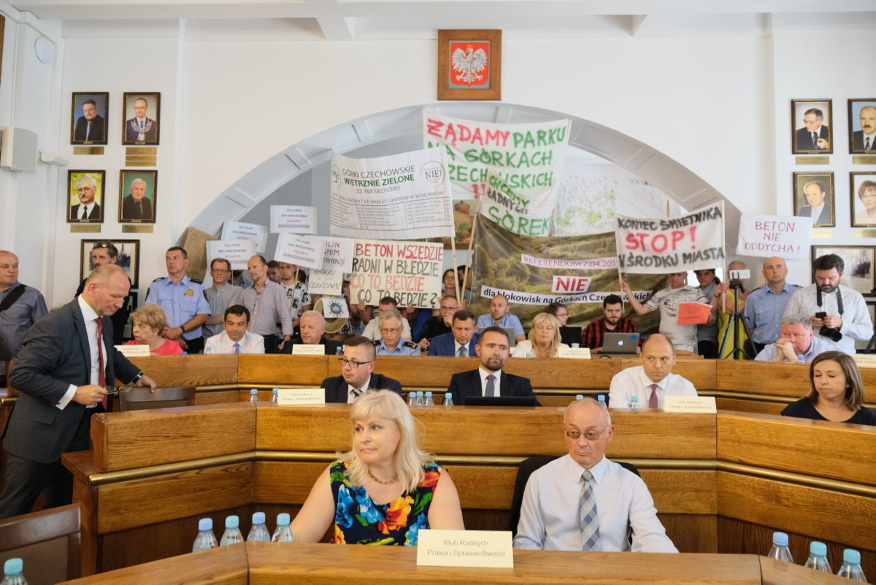  Sesja Rady Miasta Lublin w sprawie górek czechowskich (zdjęcie 1) - Autor: Maciej Kaczanowski