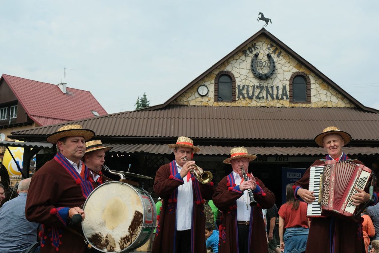  Ogólnopolskie Targi Sztuki Kowalskiej w Wojciechowie (zdjęcie 1) - Autor: Maciej Kaczanowski