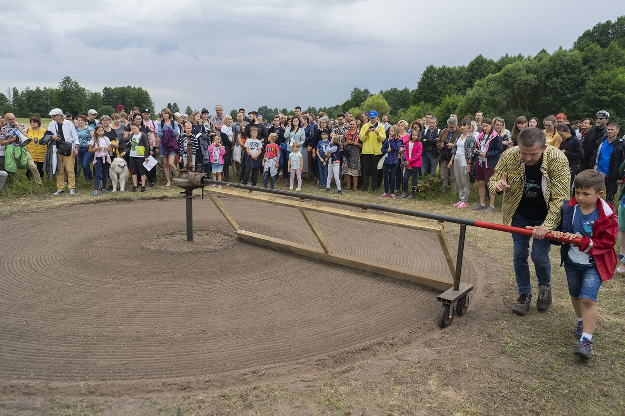  Landart Festiwal 2019 nad Bugiem (zdjęcie 1) - Autor: Michał Siudziński