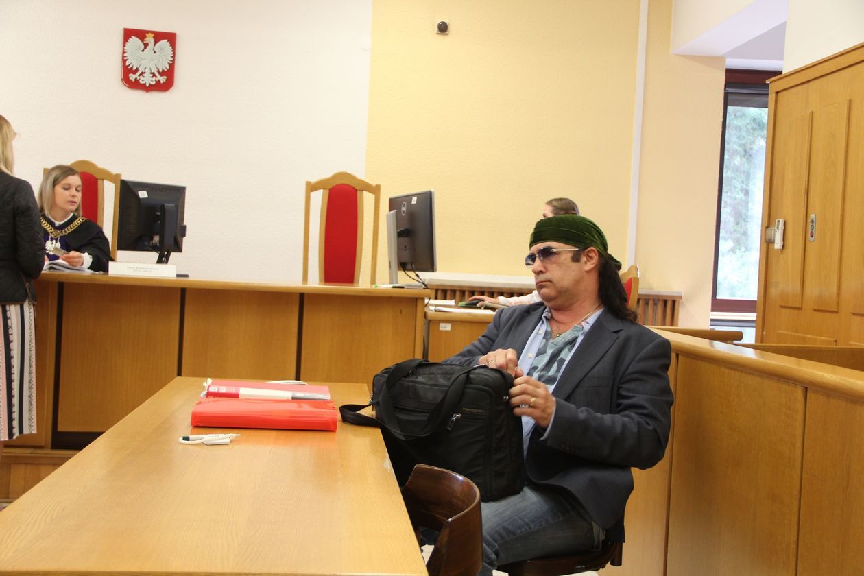  Tenor Marek Torzewski podczas rozprawy w sądzie w Białej Podlaskiej (zdjęcie 1) - Autor: Ewelina Burda