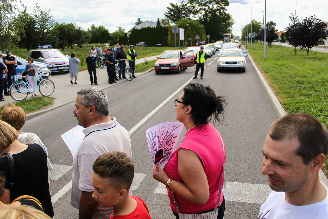  Protest przeciwko budowie spalarni śmieci w Zamościu (zdjęcie 1) - Autor: Kazimierz Chmiel